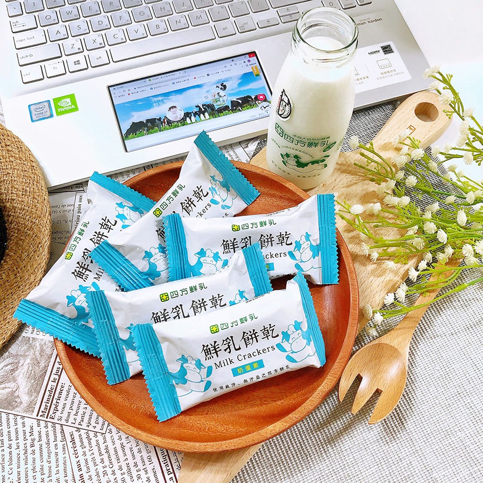 的四方解ラレ，a四方鮮乳，鮮乳餅乾,图四方鲜乳，鲜乳餅乾，四方鲜乳，鮮乳餅乾，奶蛋素，使用純学、無評桑之四方鮮乳， Ce bâton de pain crousy，eures mâchées pour un，鮮餅乾,E 国图，Partie à，图四方