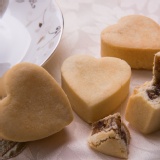 千里波手工心型鳳梨酥(紅梅口味) 特價：$180