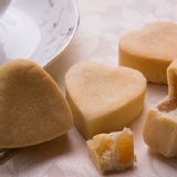 千里波手工心型鳳梨酥 (12入) 特價：$180