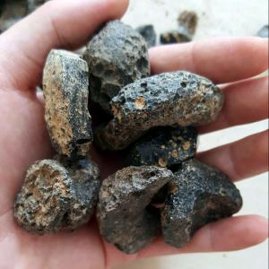 免運!【YONG YU】3顆 天然玻璃隕石/瓦片型(小)/黑隕石/雷公墨/泰國隕石(現貨)單顆隨機販售 約1公分～2公分/顆