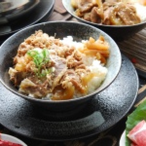 【味來廚房】霜降牛肉蓋飯(附台梗九號冷凍白飯)
