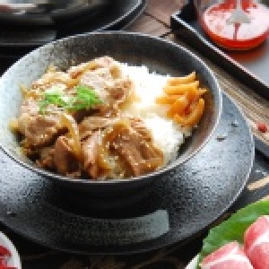 【味來廚房】梅花豬肉蓋飯(獨家-附台梗九號-冷凍白飯)