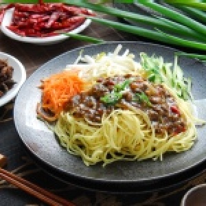 川味麻辣乾拌麵 (附--香Q熟麵)