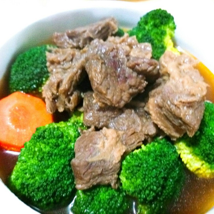 單人紅龍牛肉湯-肉塊大又多70公克