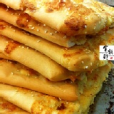 久等了!!金龍彩的起士薄餅來了!火熱登場!愛合購終於現身! 原價55元,8折價45元直接買!好好吃到哭哭!坊間比不上的美味啊~ 特價：$45