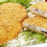 eaca預炸章魚排 75g × 4 新鮮章魚丁加入高級鱈魚漿裡，讓你每口都可以吃到飽滿的顆粒！