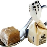 黑松露巧克力(12顆/罐) 世界唯一融入天然黑松露的松露巧克力，結合了頂級IGP榛果，口感細緻，香蘊久繞不散，米其林大師精心調製