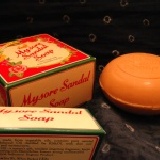 印度檀香香皂-麥索檀香精油合成，讓自然的清新呵護你每一寸肌膚 Mysore香皂，數量超過30，免運！