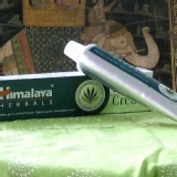 ＊印度喜馬拉雅Himalaya天然草本護齒牙膏(100g)*** 特價：$89