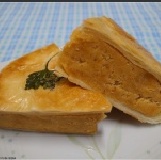 綠豆沙肉脯蛋黃大餅 大 特價：$140