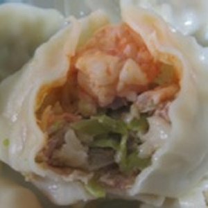 鮮蝦高麗菜手工冷凍水餃 特價：$130