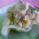 手工高麗菜餃 嚴選溫體後腿肉+精選高麗菜 特價：$150