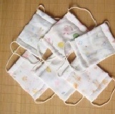 【艾佳】100%棉 兒童口罩 8層紗布棉口罩 花色隨機配 特價：$18