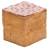 藍姆葡萄方塊泡芙 藍姆酒調勻葡萄的誘人果香,濃濃的甜酒風味,吃的到葡萄的顆粒感 特價：$45