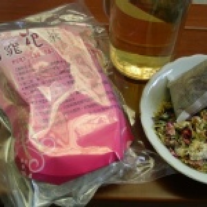 窈窕花茶(代購) 一袋裡面有七小包~每包12G頂級花草 特價：$250