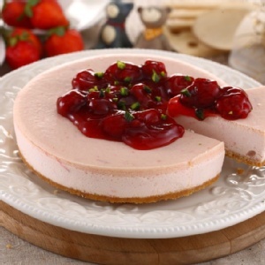 草莓優格重乳酪蛋糕