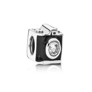 CAMERA SILVER CHARM