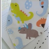 大恐龍三角巾 圍兜 特價：$100