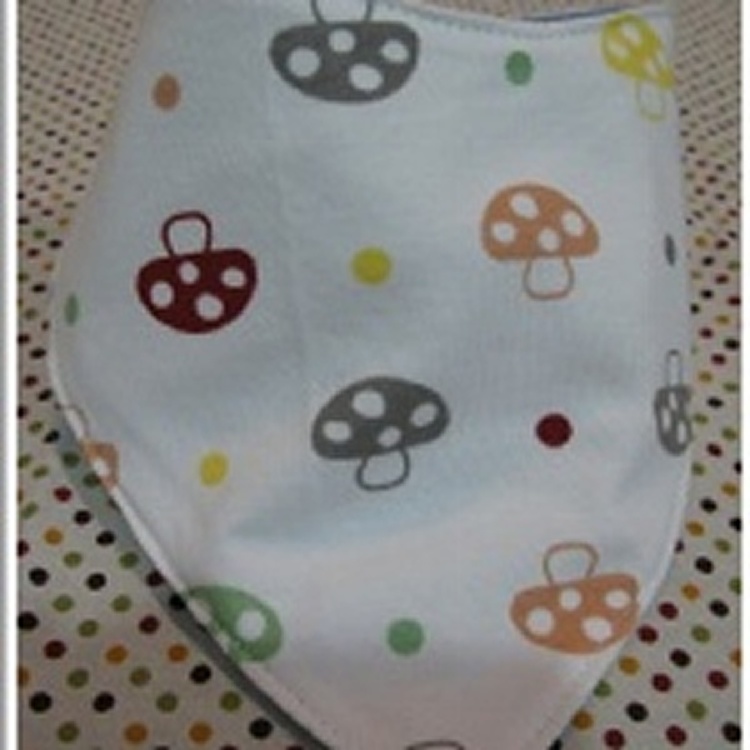 可愛小磨菇 三角巾