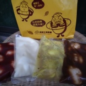 好四成雙禮合組 過年一起來捧元寶吧 四種口味一次滿足~(平均一盒只要$75) 特價：$300