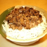 香菇肉燥乾麵 單賣醬料(不含手工拉麵),優惠價:8元