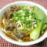 紅燒牛肉麵 正品試吃價,5塊牛肉+牛肉高湯=510公克,(不含手工拉麵,可依個人喜好選購)附贈酸菜包20公克