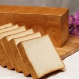 100%純鮮奶厚片吐司 520G/條 特價：$100