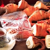 綜合牛角10入-禮盒提袋組 綜合牛角10入-禮盒提袋組 特價：$274