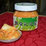 鄭家東港冰燻-辣腐乳泡菜 佐入秘製辣腐乳,香味濃郁,勁辣甘甜 特價：$150