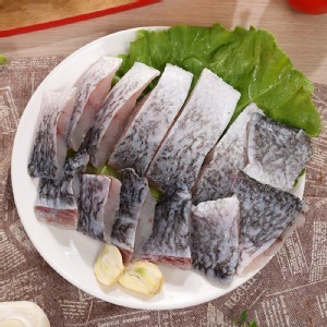 去刺鱸魚切塊