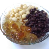 桃膠紅豆蓮子湯