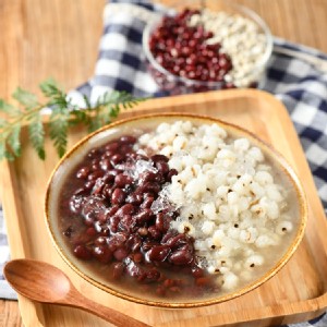 紅豆薏仁湯--紅豆綿密香甜,薏仁濃稠,絕無勾芡!