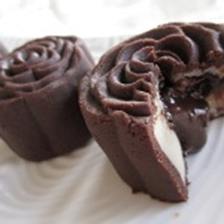 玫瑰熔岩巧克力月餅