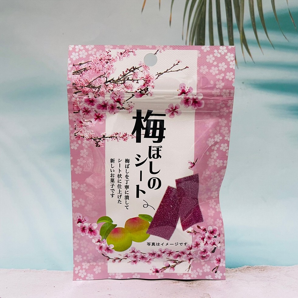 写真はイメージです，ハート，梅ぼしを丁寧に潰して，シート状に仕上げた，新しS4菓子です。