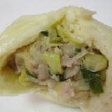 高麗菜肉包 (六個裝)