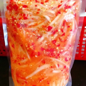 A3 酸辣漬洋蔥 (切絲)