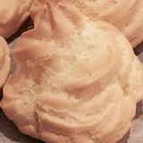 烏龍茶泡芙 特價：$150