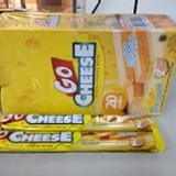 印尼GO CHEESE起司威化夾心餅，一盒中有20包，一包中有兩小塊
