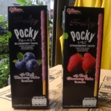 泰國pocky果肉棒，草莓和藍莓兩種選擇