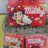 日本不二家peko與kitty合作款，牛奶糖盒
