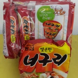 韓國農心浣熊麵，爽口海鮮烏龍麵