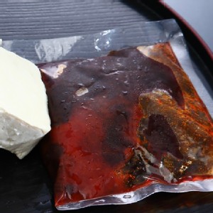 【加購】麻辣醬料包(葷) 120g