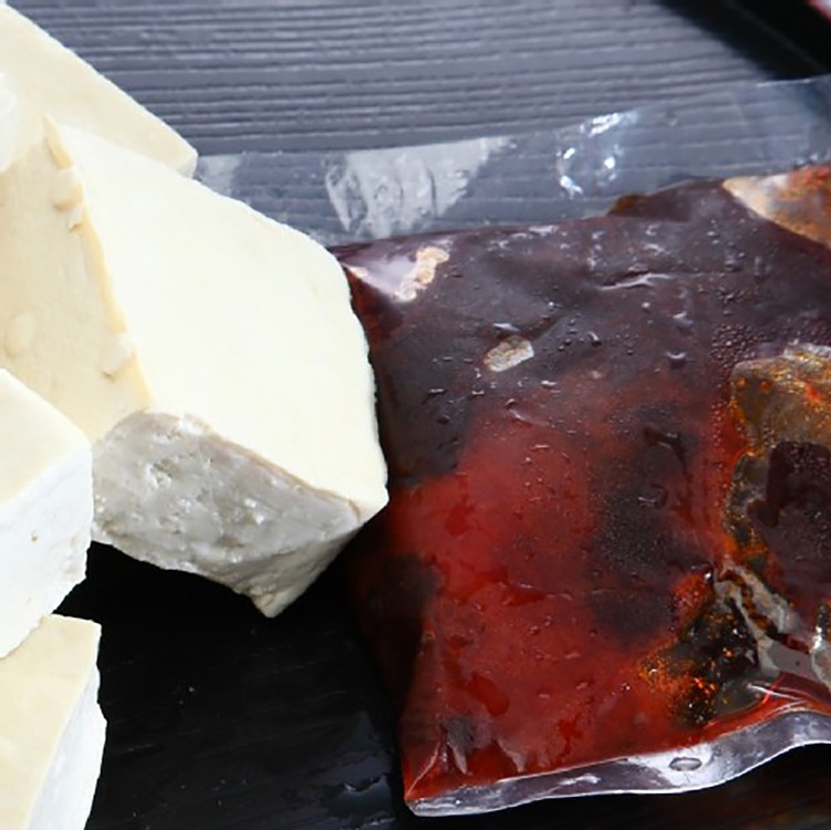 【加購】麻辣醬料包(葷) 120g
