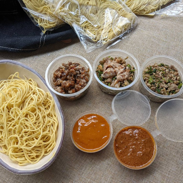 泰式打拋豬 醬創意乾麵 水煮2分鐘（冷凍可直接下鍋）