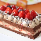 草莓修格拉蛋糕 特價：$240