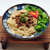 麵師傅古早味肉燥麵 特價:$27 麵師傅古早味肉燥麵 特價:$27