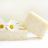 絲瓜酪核果去角質淨白皂 初秋肌膚小確幸~下殺66折一般肌、混合肌 絲瓜水取代水低溫製作 美體白麝香香精