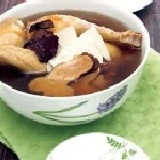 【漢方養生何首烏雞湯】 雞腿+雞翅真空包600公克 (約可供一至二人食用)秋冬聖品溫暖上架【6折新鮮試】,,9/30止 特價：$59