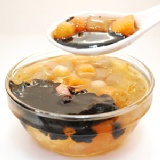 黑芝麻紅豆白木耳湯圓