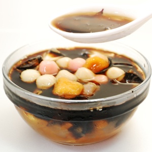 仙草蜂蜜白木耳湯圓